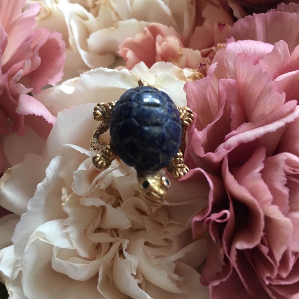 Vintage 14k Gold Turtle Ring with Blue Stone Shell